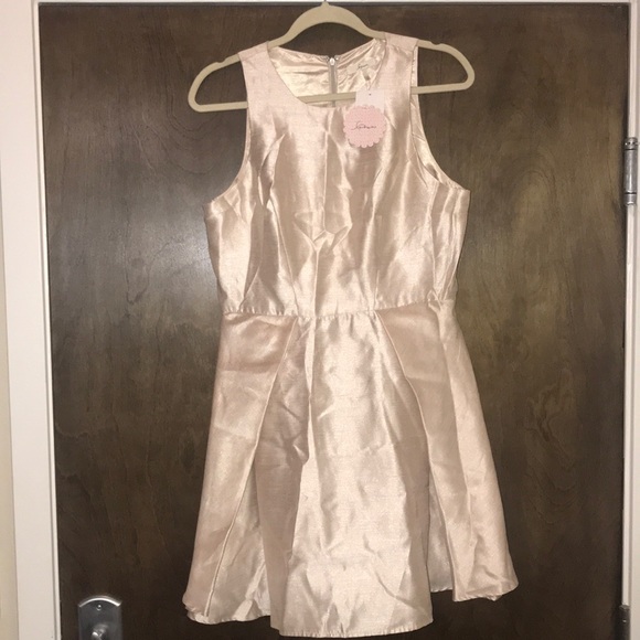 Soprano Dresses & Skirts - SOPRANO champagne Ivory Short Dress NWT L